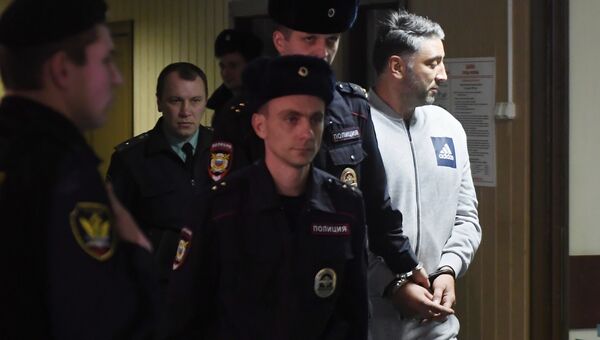 Подозреваемый в перестрелке в деловом центре Москва-Сити Магомед Исмаилов перед началом заседания в Пресненском суде Москвы. 22 ноября 2017