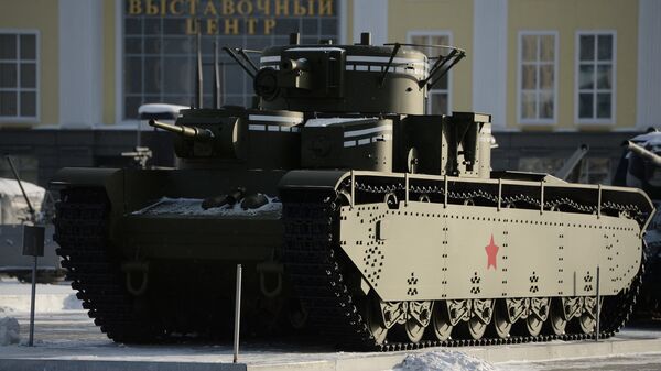 Пятибашенный тяжёлый танк Т-35, воссозданный по советским чертежам в городе Верхняя Пышма