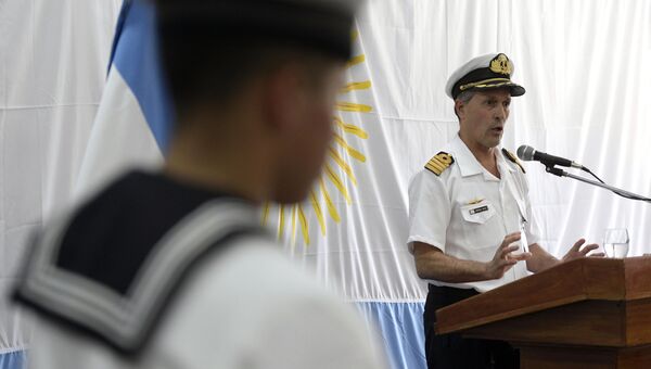 Представитель ВМС Аргентины Энрике Балби во время пресс-конференции в Буэнос-Айресе