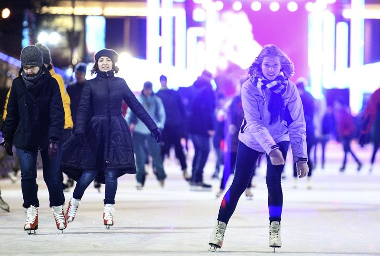 Открытие Стереокатка в Парке Горького Открытие Стереокатка в Парке Горького
