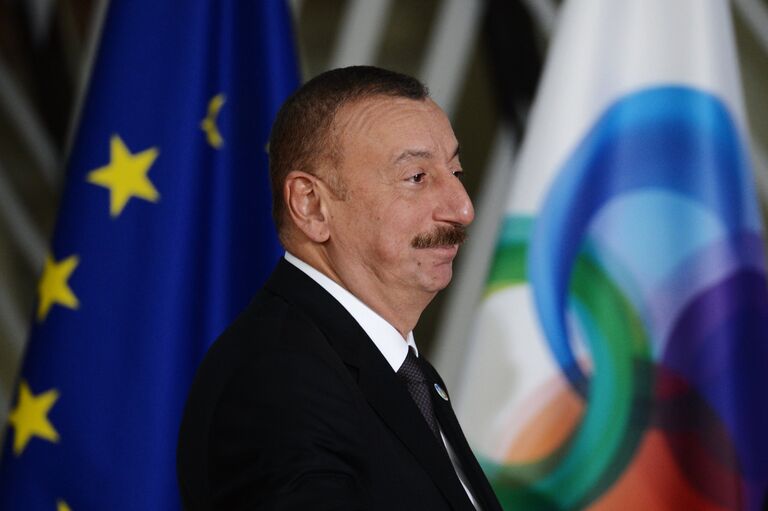 Президент Азербайджана Ильхам Алиев перед началом 5-го Саммита Восточного партнерства в Брюсселе. 24 ноября 2017 Президент Азербайджана Ильхам Алиев перед началом 5-го Саммита Восточного партнерства в Брюсселе. 24 ноября 2017