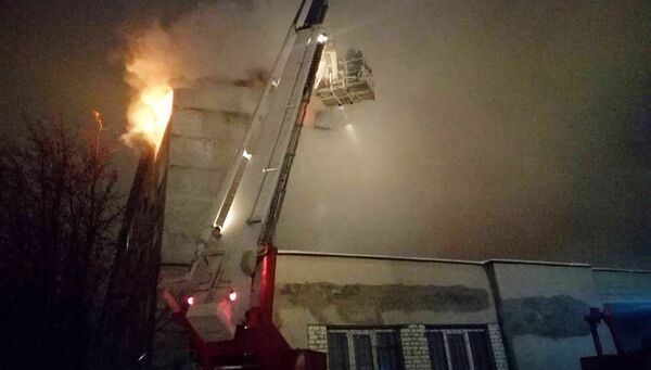 На месте пожара в жилом доме в Мурманске. 24 ноября 2017