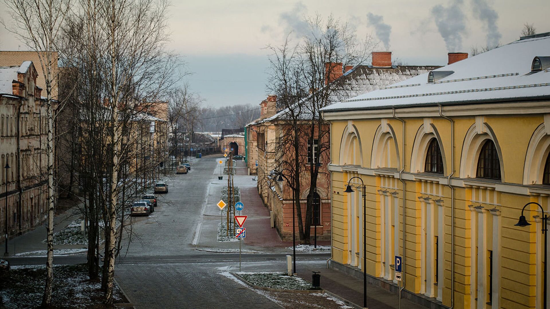 Улица в городе Даугавпилс, Латвия  - РИА Новости, 1920, 19.12.2023