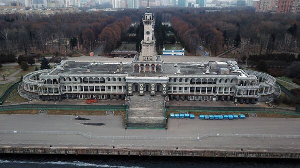 Здание Северного речного вокзала в Москве
