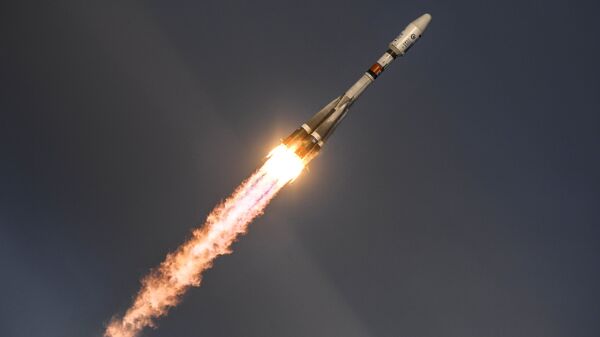 Старт ракеты-носителя Союз-2.1б с космическим аппаратом (КА) дистанционного зондирования Земли. Архивное фото
