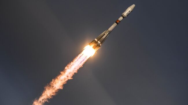 Старт ракеты-носителя Союз-2.1б с космическим аппаратом дистанционного зондирования Земли Метеор №2-1 и с 17 иностранными аппаратами с космодрома Восточный. 28 ноября 2017