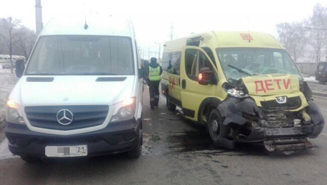 Место ДТП с участием школьного автобуса в Чебоксарах. 28 ноября 2017