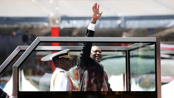 Президент Кении Ухуру Кениата на церемонии инаугурации на стадионе Касарани в столице Кении Найробе. 28 ноября 2017