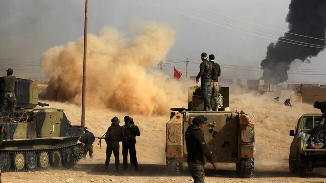 Иракские военные во время операции по освобождению Эль-Каима от террористов. Архивное фото