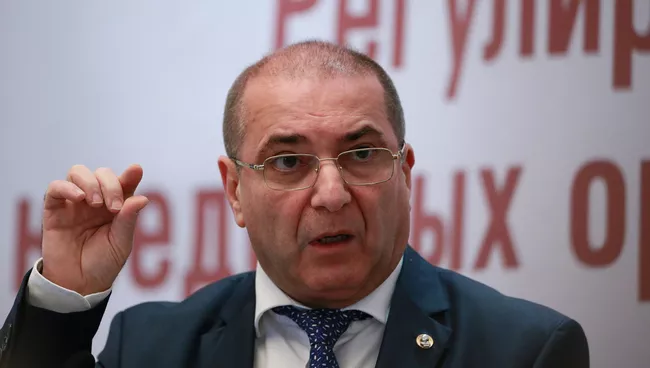 Президент АРБ Гарегин Тосунян во время встречи руководителей российских банков с руководством Банка России. 29 ноября 2017