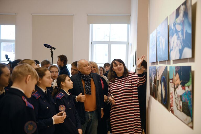 Генеральный директор МИА Россия сегодня Дмитрий Киселев на открытии выставки Россия. Территория настоящего в Москве. 29 ноября 2017