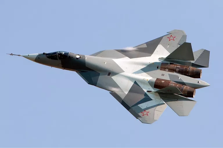 Российский многофункциональный истребитель пятого поколения Су-57 Российский многофункциональный истребитель пятого поколения Су-57