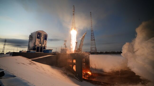 Старт ракеты-носителя Союз-2.1б с космическим аппаратом Метеор №2-1 с космодрома Восточный. 28 ноября 2017