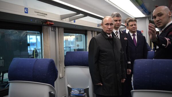 Президент РФ Владимир Путин посетил депо на железнодорожной станции Москва-Киевская. 29 ноября 2017