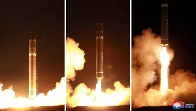 Запуск межконтинентальной баллистической ракеты Hwasong-15 в КНДР. 30 ноября 2017