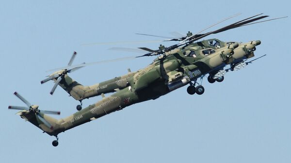Вертолеты Ми-28 над полигоном Кадамовский в Ростовской области