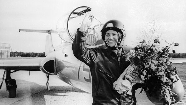 Военная летчица-испытатель Марина Лаврентьевна Попович. Архивное фото