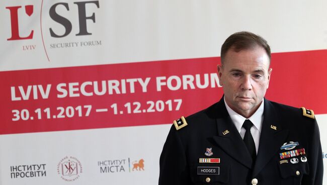 Командующий сухопутными войсками США в Европе генерал-лейтенант Бен Ходжес на пресс-конференции во Львове. 1 декабря 2017