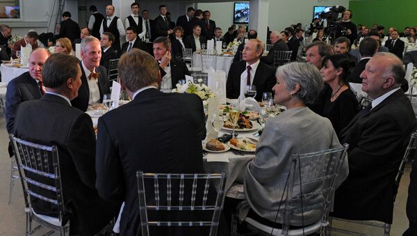 Майкл Флинн и Владимир Путин среди гостей на 10-летнем юбилее вещания Russia Today. Архивное фото