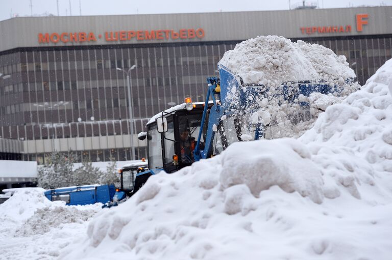 Уборка снега в Москве