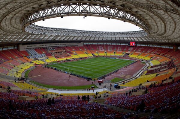 В Лужниках начался футбольный матч Россия - Азербайджан