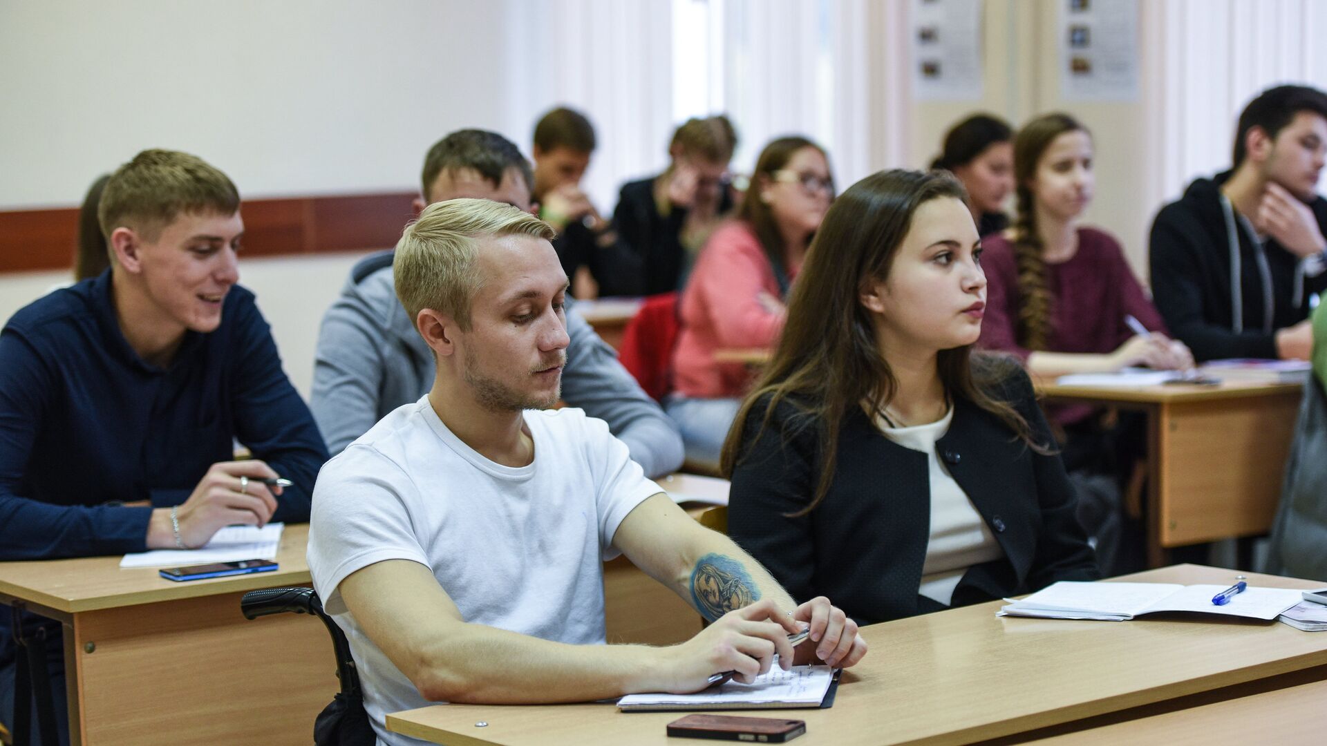 Фальков система образования. Украина студенты. Очное обучение это. Крымские студенты. Ссузы.