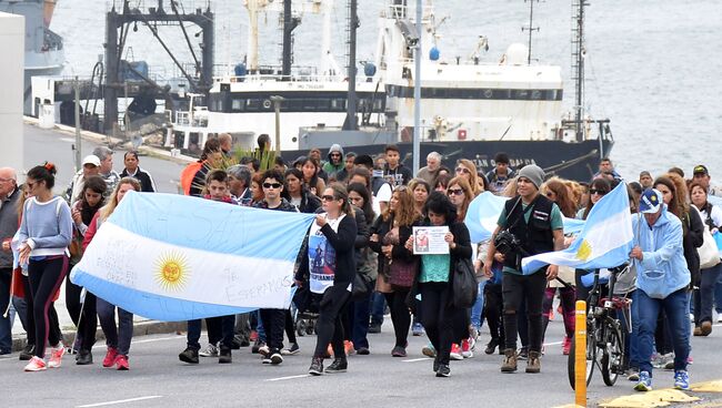Семьи экипажа подлодки Сан-Хуан на марше в городе Мар-дель-Плат, Аргентина. 3 декабря 2017