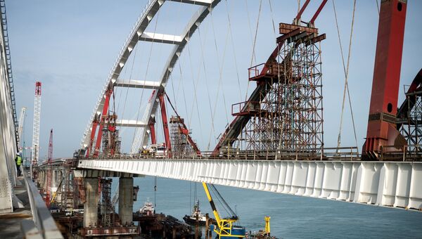Строительство моста через Керченский пролив в Крыму. Архивное фото
