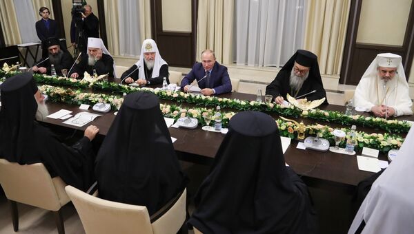 Президент РФ В. Путин встретился с главами делегаций поместных православных церквей