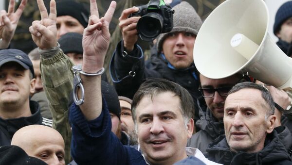 Михаил Саакашвили со своими сторонниками в Киеве. 5 декабря 2017