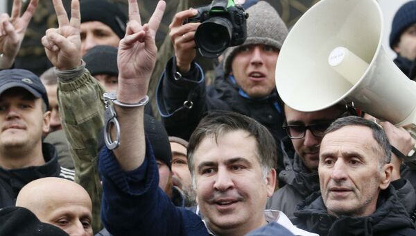 Михаил Саакашвили со своими сторонниками в Киеве. 5 декабря 2017