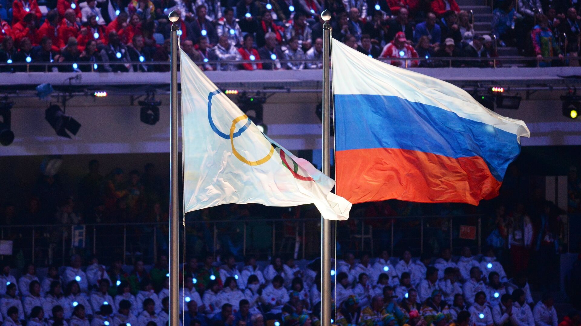 Олимпийский флаг и флаг России - РИА Новости, 1920, 22.04.2021