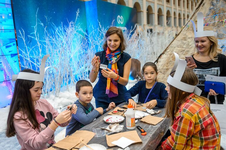 Участники Душевного Bazar'а смогут сделать малярные шапки из газет, смоделировать идеальную комнату в доме или нарисовать шедевр на «мольберте» Участники Душевного Bazar'а смогут сделать малярные шапки из газет, смоделировать идеальную комнату в доме или нарисовать шедевр на «мольберте»