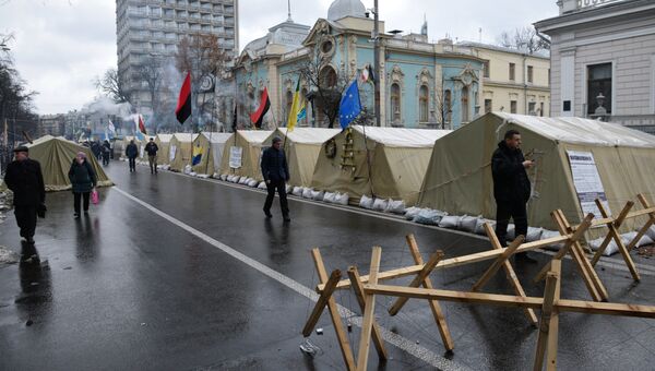 Палаточный городок у здания Верховной Рады Украины в Киеве. Архивное фото