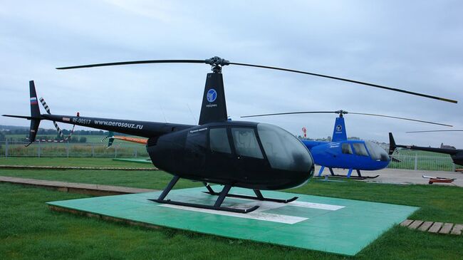 Вертолет Робинсон (Robinson R44). Архивное фото