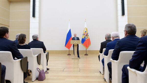 Владимир Путин выступает на церемонии вручения государственных наград сотрудникам ГК Ростех. 7 декабря 2017