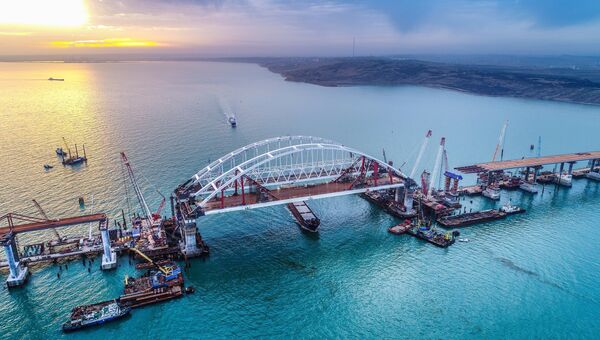 Строительство моста в Крым. Архивное фото