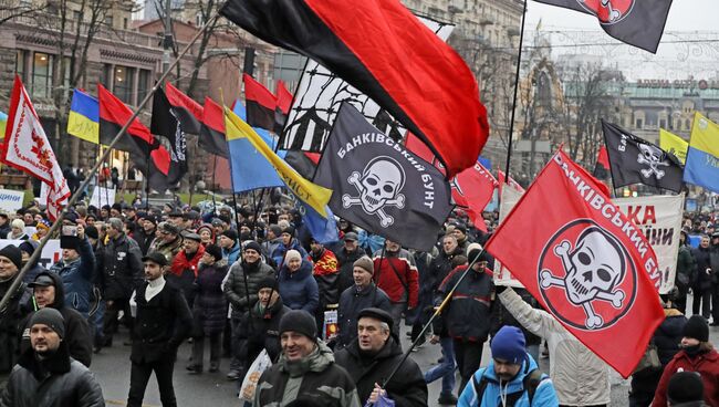 Участники митинга за закон об импичменте в Киеве, Украина. 10 декабря 2017