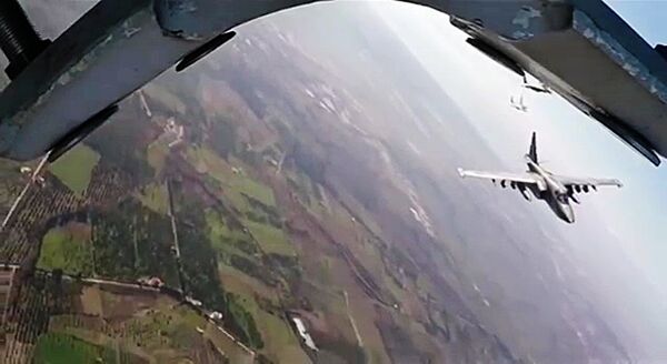Боевые вылеты самолетов Су-25 ВКС России с авиабазы Хмеймим в сопровождении сирийских самолетов МиГ-29