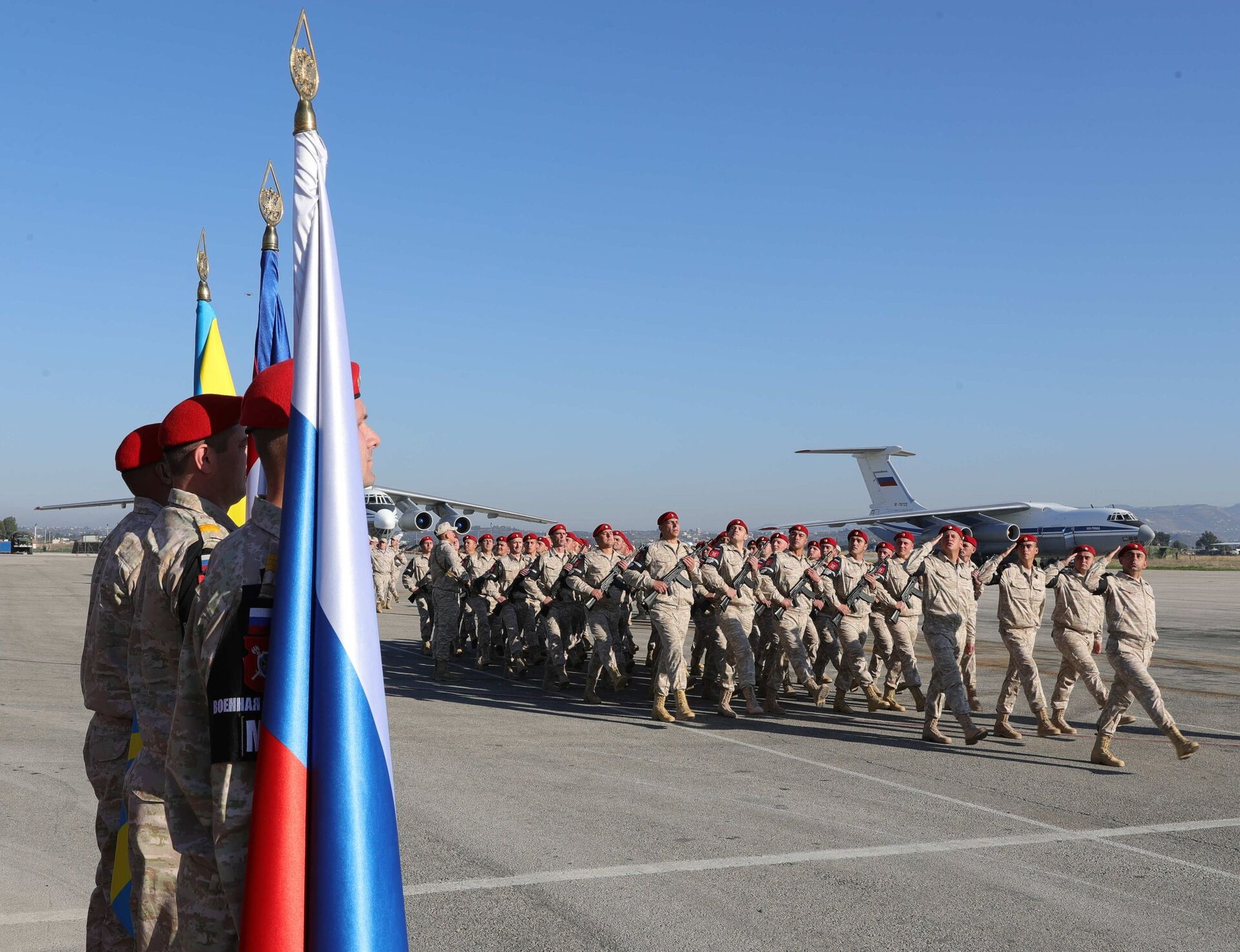 Российские военнослужащие на авиабазе Хмеймим в Сирии. 11 декабря 2017 - РИА Новости, 1920, 29.09.2020