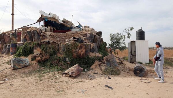 Последствия обстрела израильской стороной сектора Газа. Архивное фото