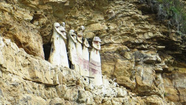 Погребальные саркофаги индейцев из провинции Чачапояс