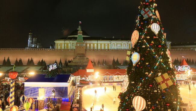 ГУМ-Каток на Красной площади в Москве. Архивное фото