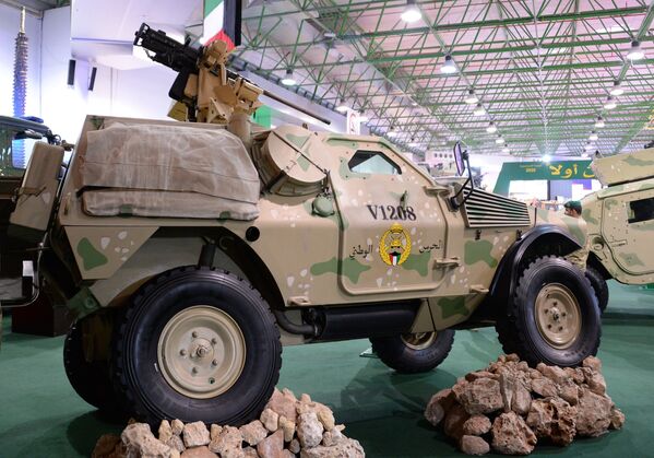 Бронеавтомобиль Национальной гвардии Кувейта на международной выставке вооружения и военной техники Gulf Defence & Aerospace-2017 в Эль-Кувейте