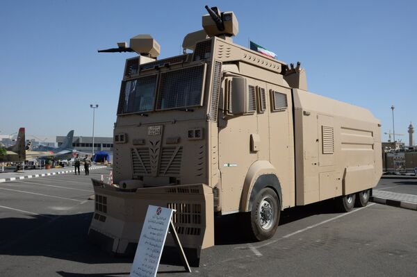 Автомобиль для разгона митингов Titan Национальной гвардии Кувейта на международной выставке вооружения и военной техники Gulf Defence & Aerospace-2017 в Эль-Кувейте