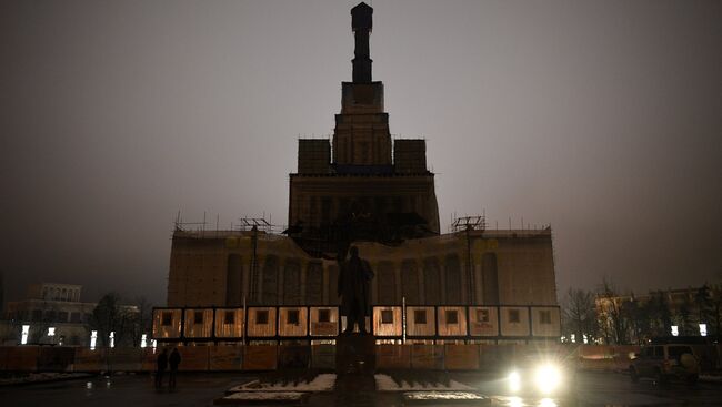 Здание павильона №1 Центральный на ВДНХ, пострадавшее в результате пожара. 13 декабря 2017