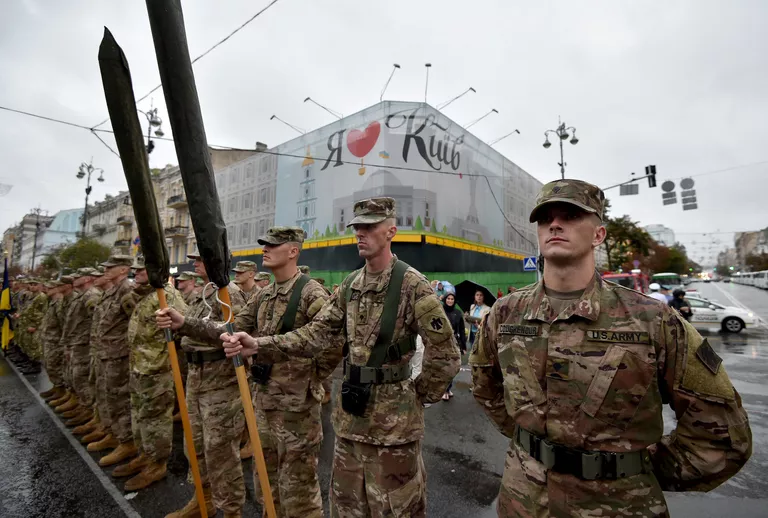 Американские военные в Киеве Американские военные в Киеве