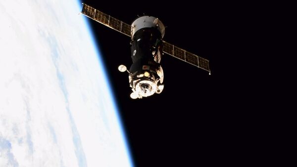 Космический корабль Союз МС-05 с тремя членами экипажа Экспедиция-53 отстыковался от МКС. 14 декабря 2017