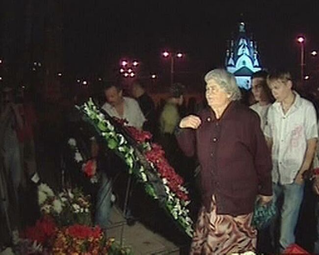 Вахта памяти на улице Гурьянова: Москва вспоминает жертв теракта