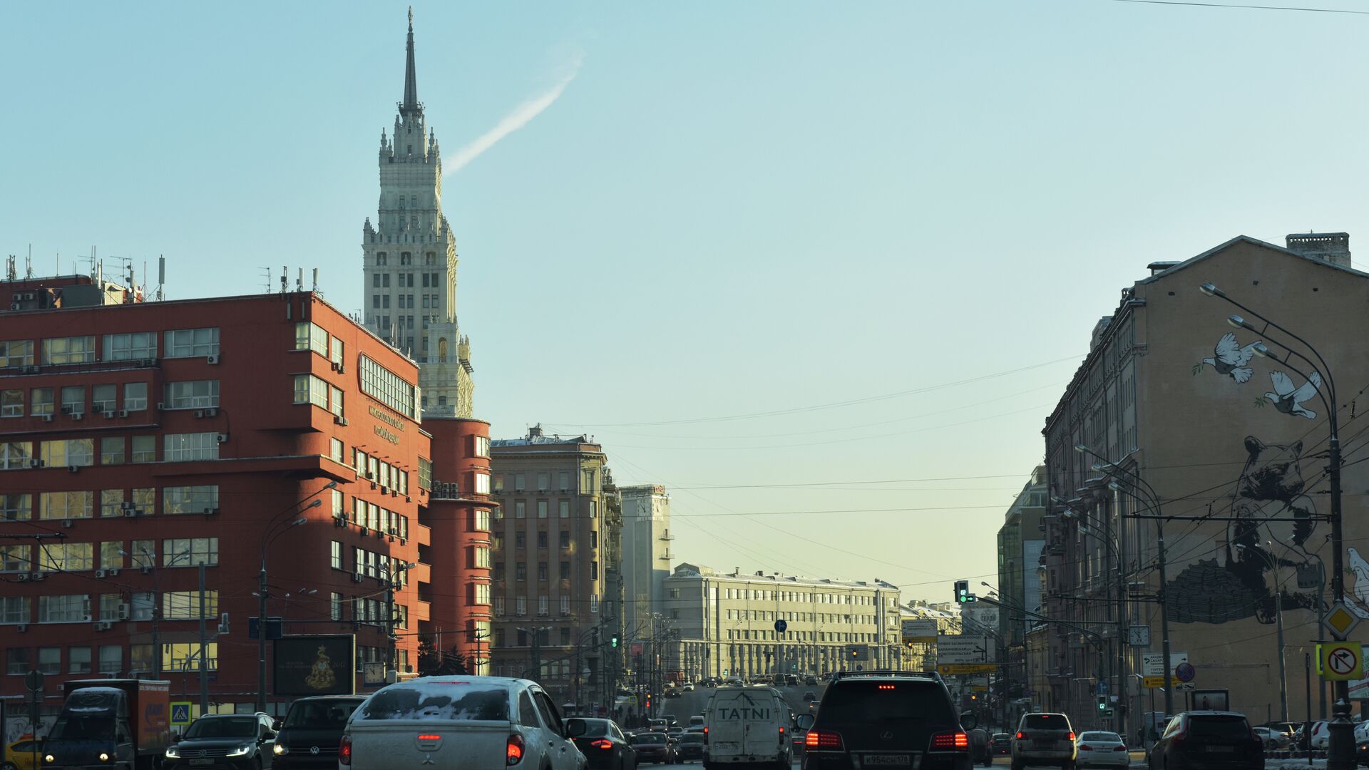 Высотное здание на площади Красные Ворота в Москве - РИА Новости, 1920, 20.10.2024